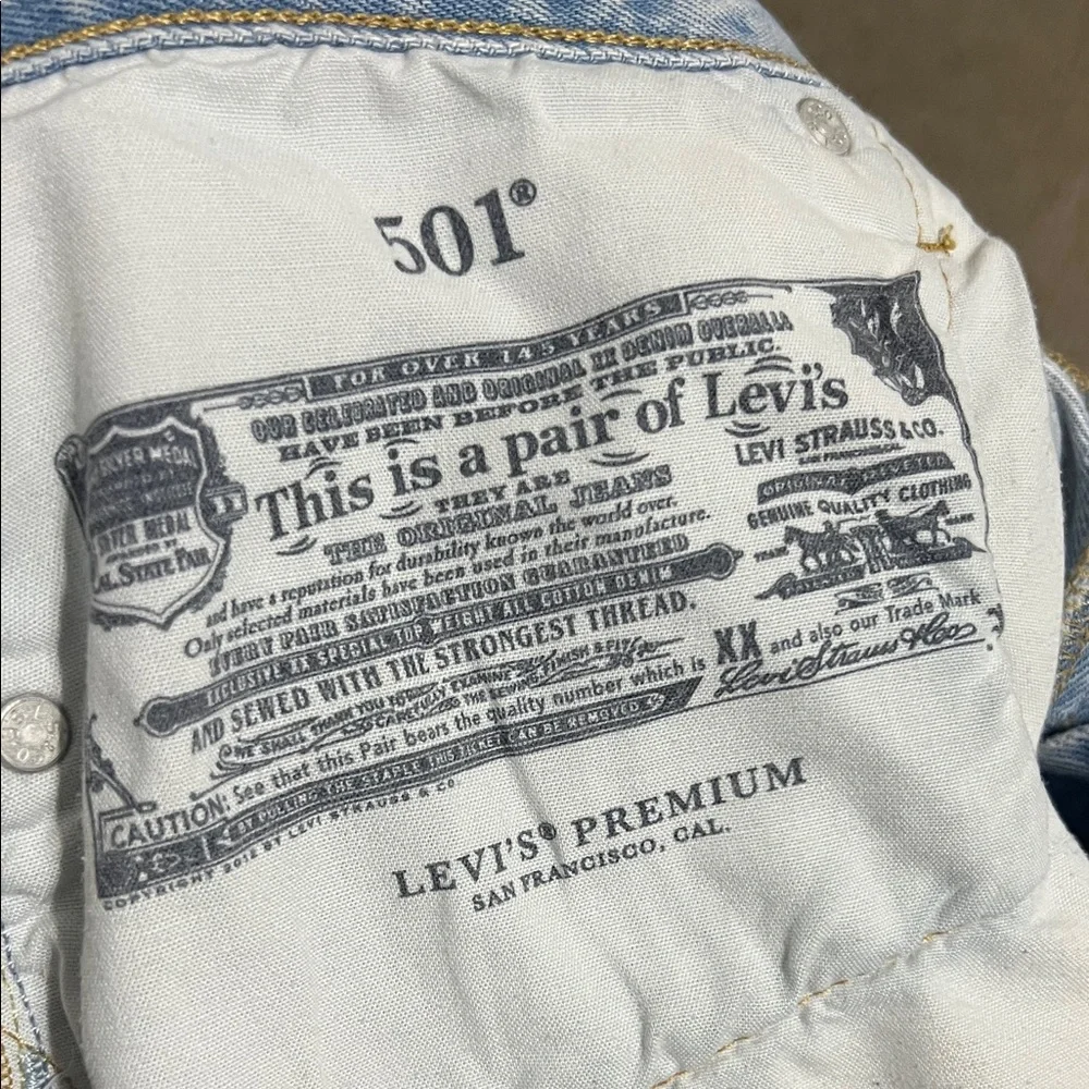 Levi’s 501 Light Blue Women's Jeans - Picture 8 of 10